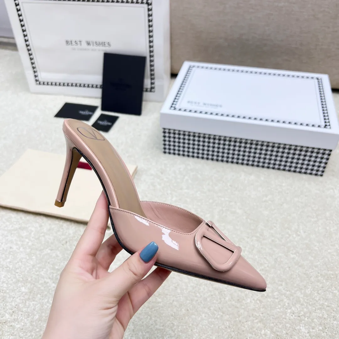 💕💕Factory direct selling price p500💕💕 VALENTINO latest V Logo buckle back empty slippers🔥🔥🔥 🕳️🕳️🕳️ Exclusive original 1-1 development, no goods without the original 〰 ɪɴлᴏʀᴍᴀᴛɪᴏɴ 〰 Buckle: V-LoGo leather buckle Material: imported patent leather Lining: full-grain sheepskin Outsole: Italian dyed cowhide Midsole: Italian original craft material Process: computer stitching, machine shaping Heel height: 4.0/8cm Made in Italy 🇮🇹 Ready stock code: 35 36 37 38 39 Ready stock Customized code: 34 40 41 Shipping time is 1-3 days, non-refundable